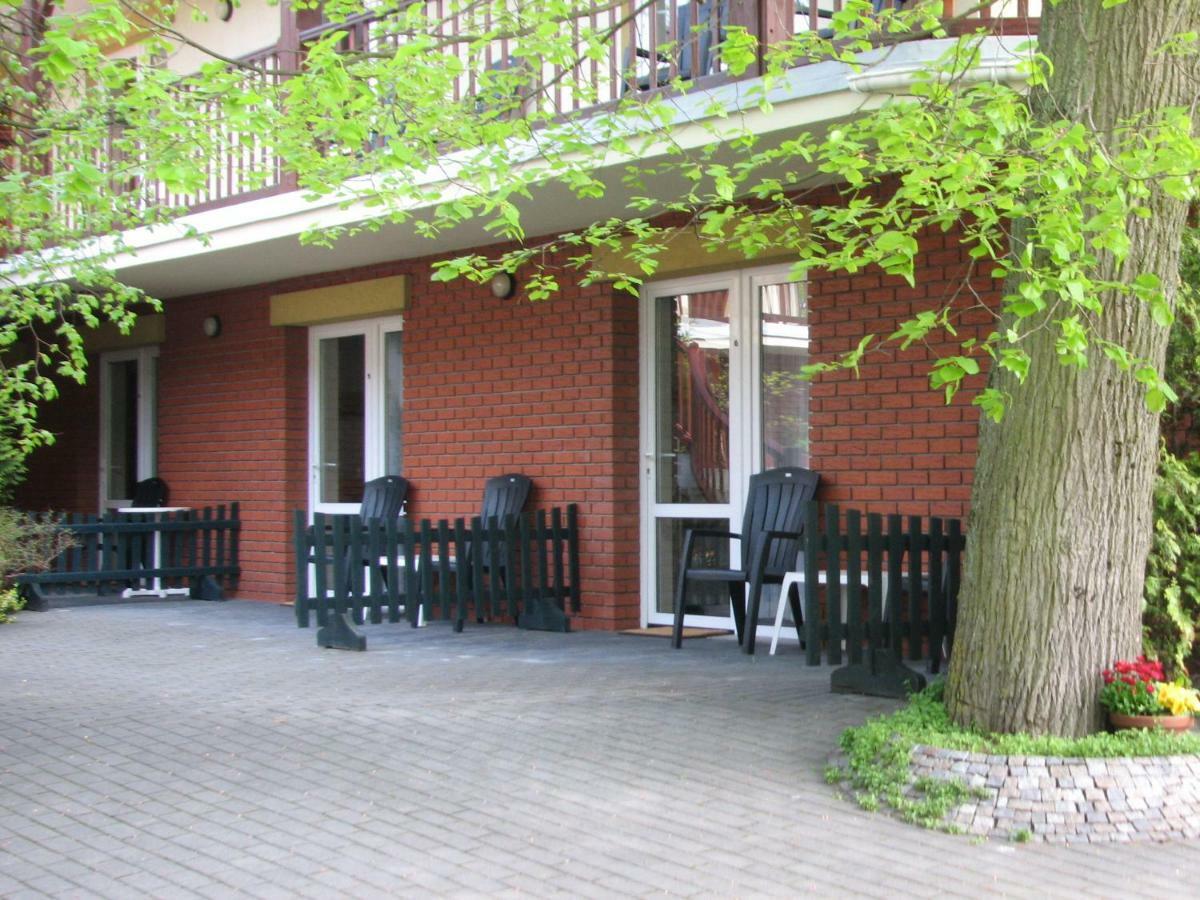 Patio Apartamenty I Pokoje นีคอร์เซ ภายนอก รูปภาพ